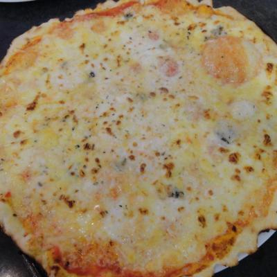 Pizza 4 Fromages au Feu de Bois